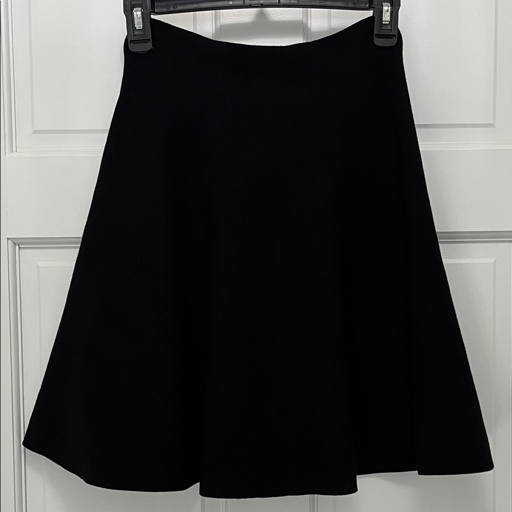 Ann Taylor Pull On Black Knit A Line Mini Skirt - Size Small